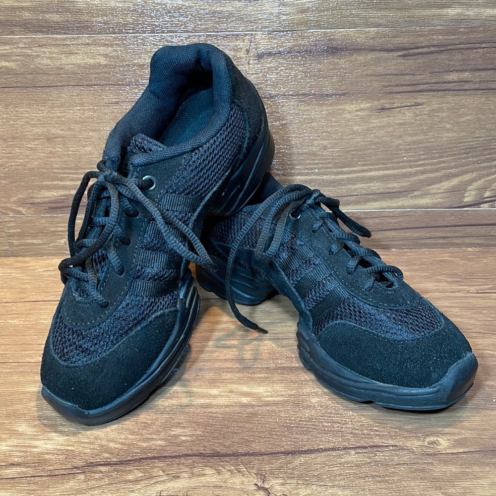 So Danca womens shoes size 8.  Excellent condition.